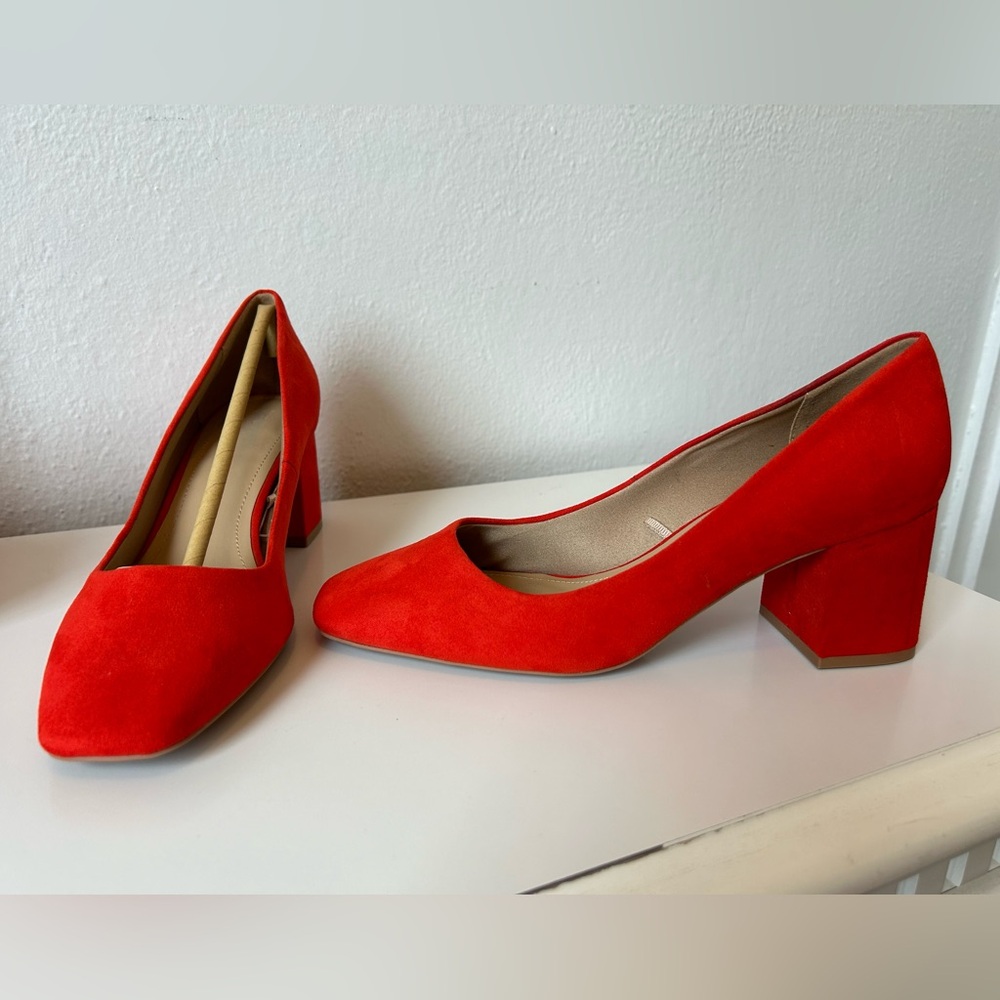 🧡 H&M Orange Faux Suede Block Heels Size 39 (8.5) - Picture 3 of 8